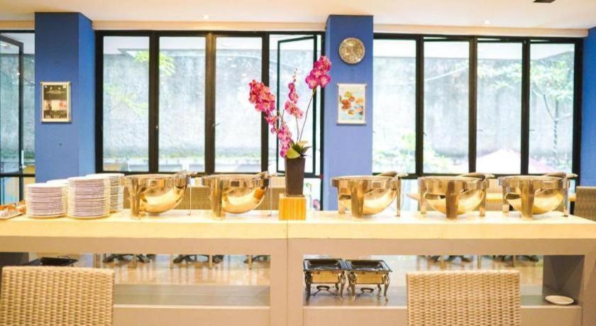 Indies Hotel Бандунг Екстериор снимка