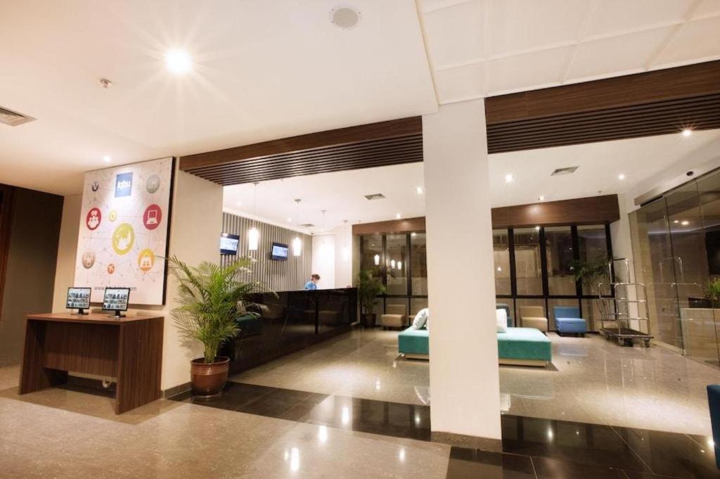 Indies Hotel Бандунг Екстериор снимка