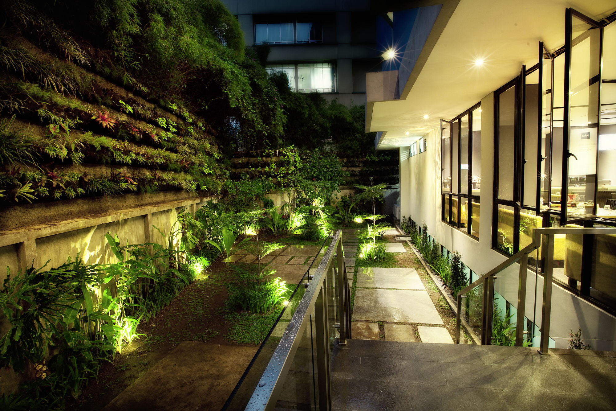 Indies Hotel Бандунг Екстериор снимка