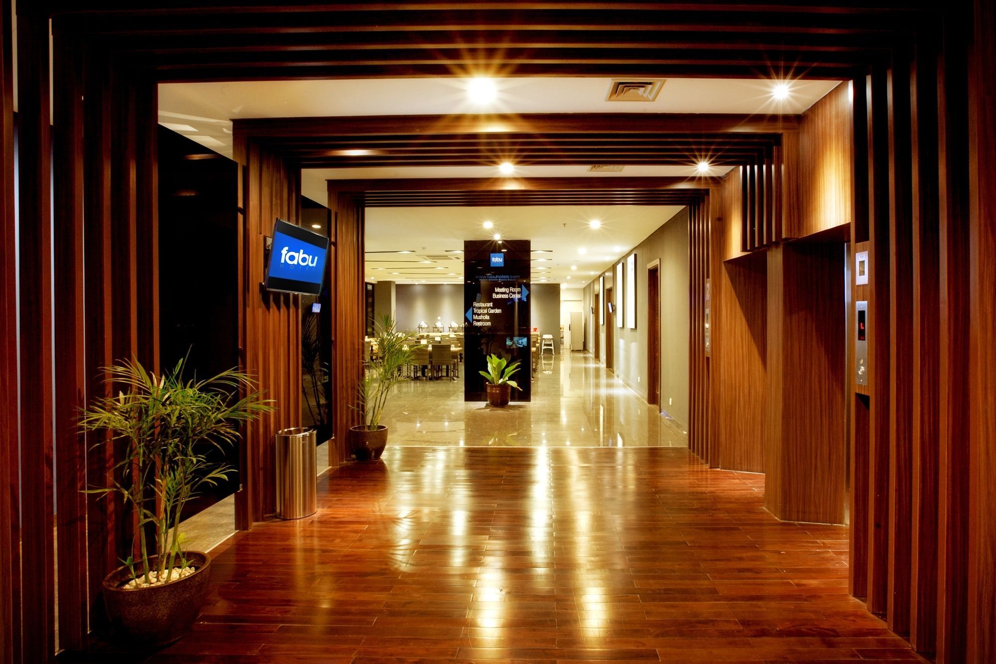 Indies Hotel Бандунг Екстериор снимка